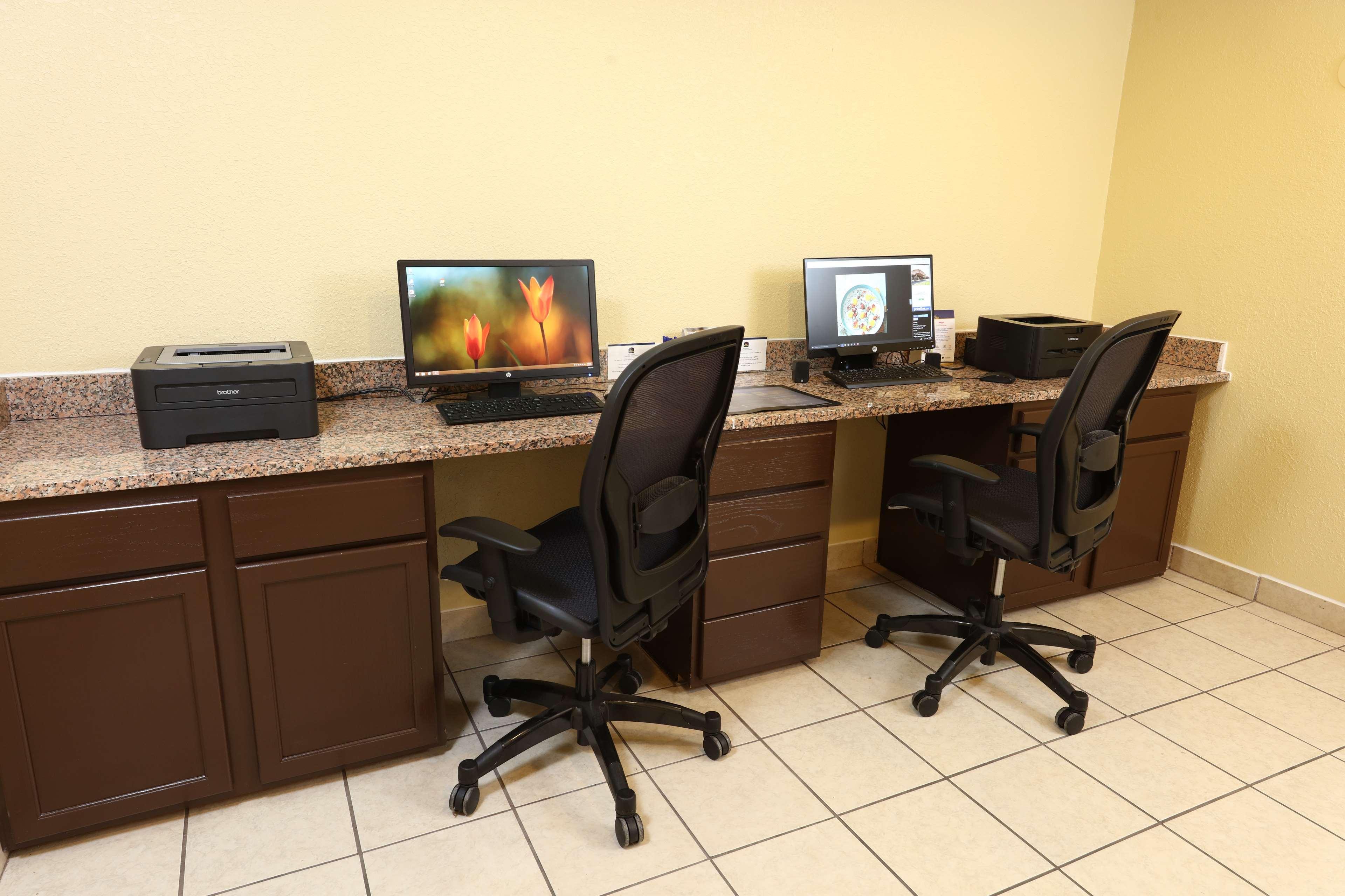 Cascade Americinn By Wyndham Grand Rapids Airport North מראה חיצוני תמונה