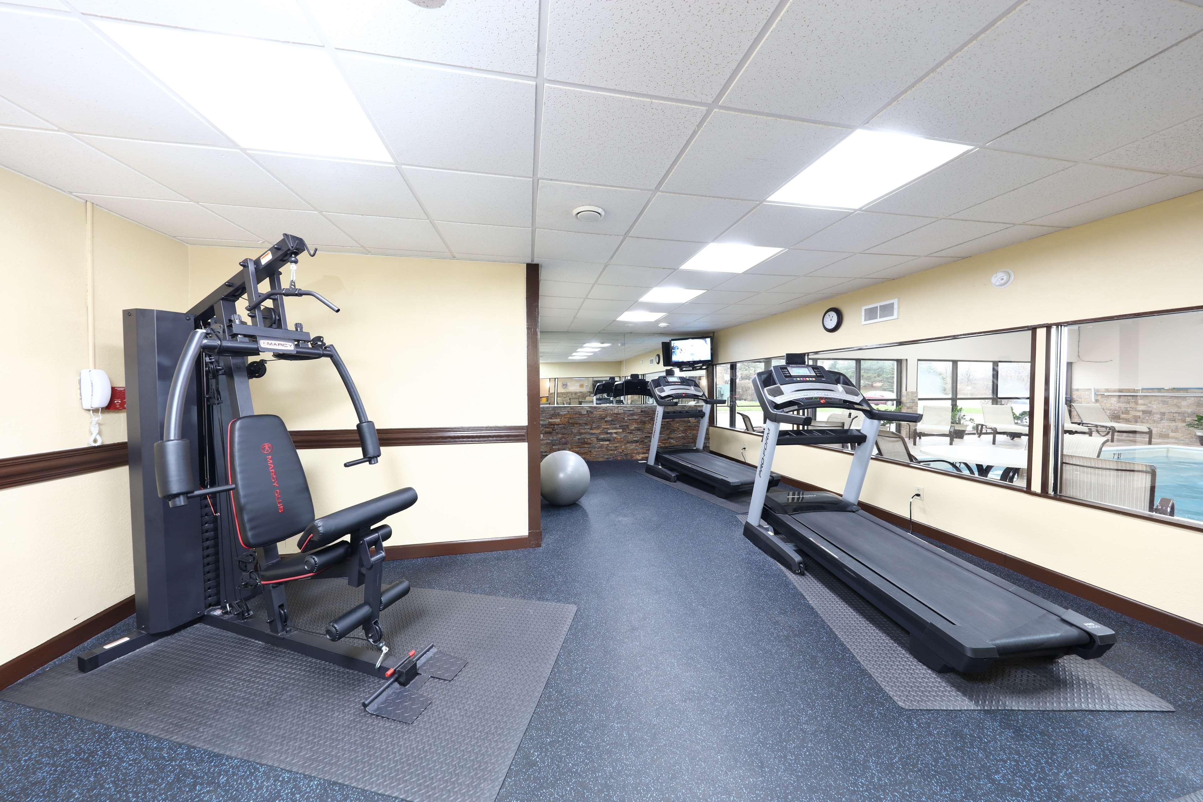 Cascade Americinn By Wyndham Grand Rapids Airport North מראה חיצוני תמונה