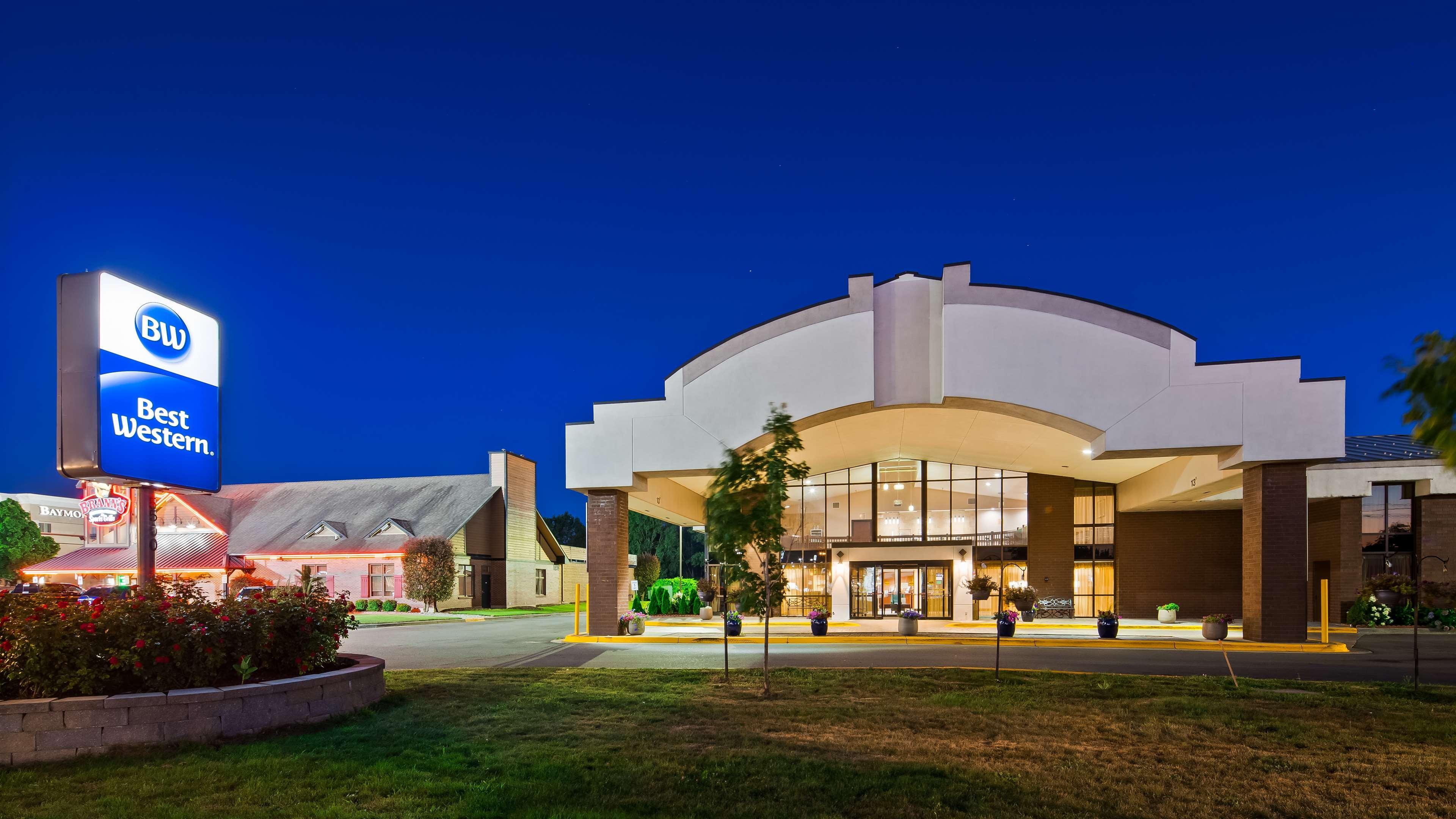 Cascade Americinn By Wyndham Grand Rapids Airport North מראה חיצוני תמונה