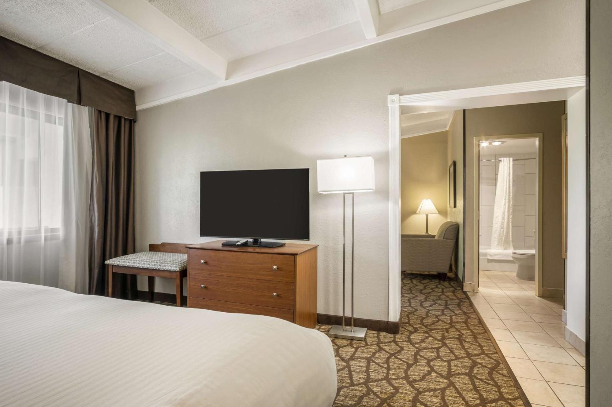 Cascade Americinn By Wyndham Grand Rapids Airport North מראה חיצוני תמונה