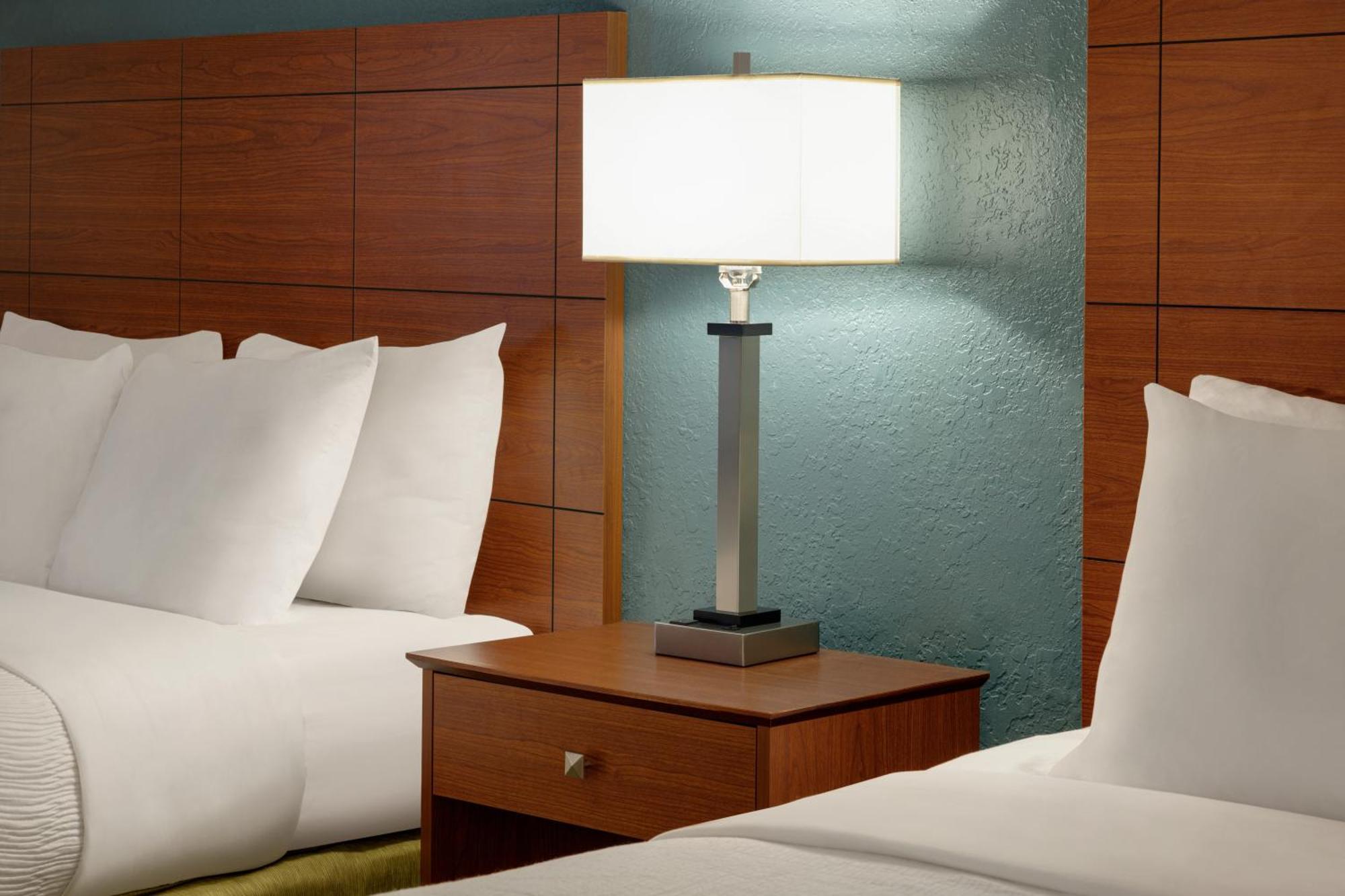 Cascade Americinn By Wyndham Grand Rapids Airport North מראה חיצוני תמונה
