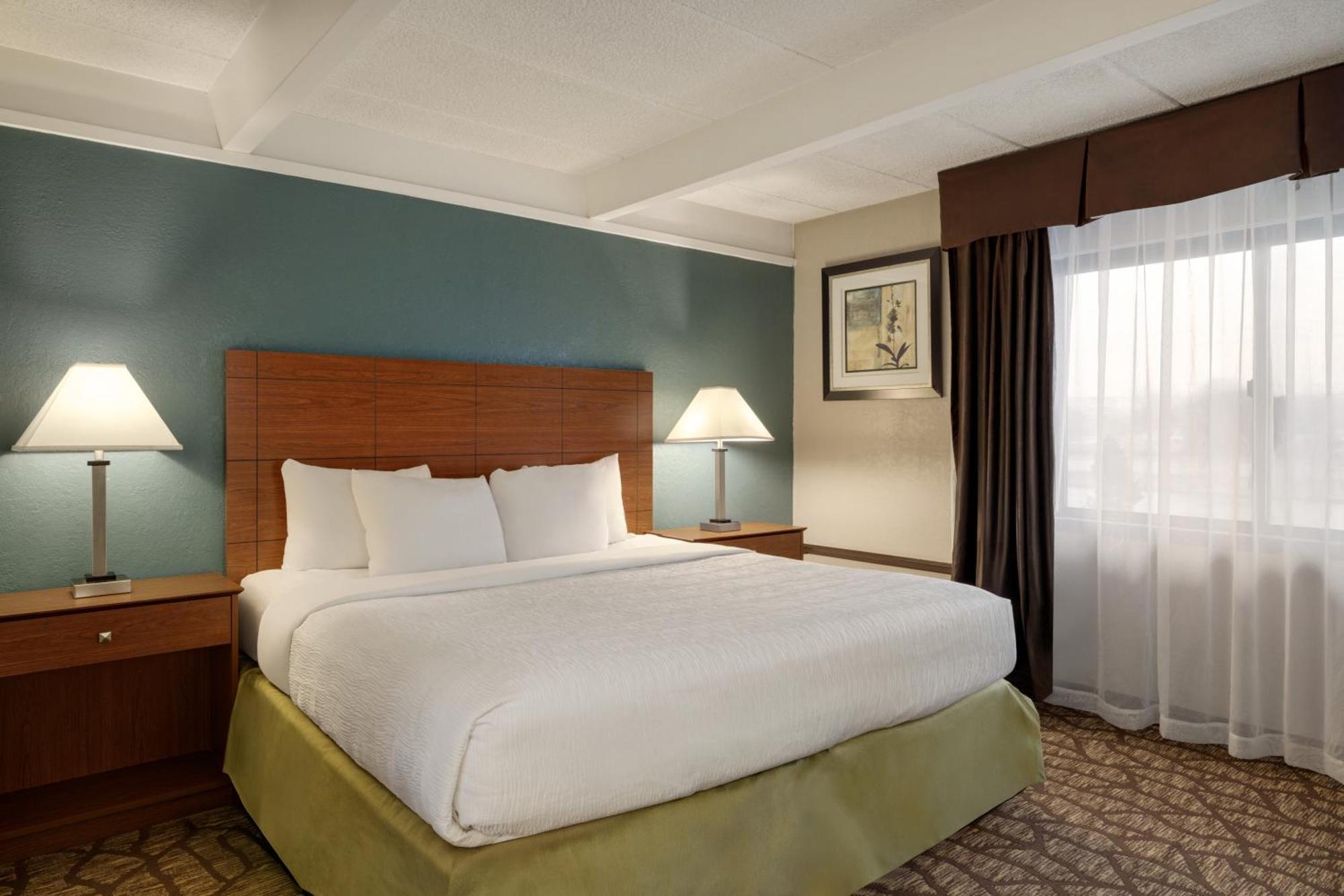 Cascade Americinn By Wyndham Grand Rapids Airport North מראה חיצוני תמונה