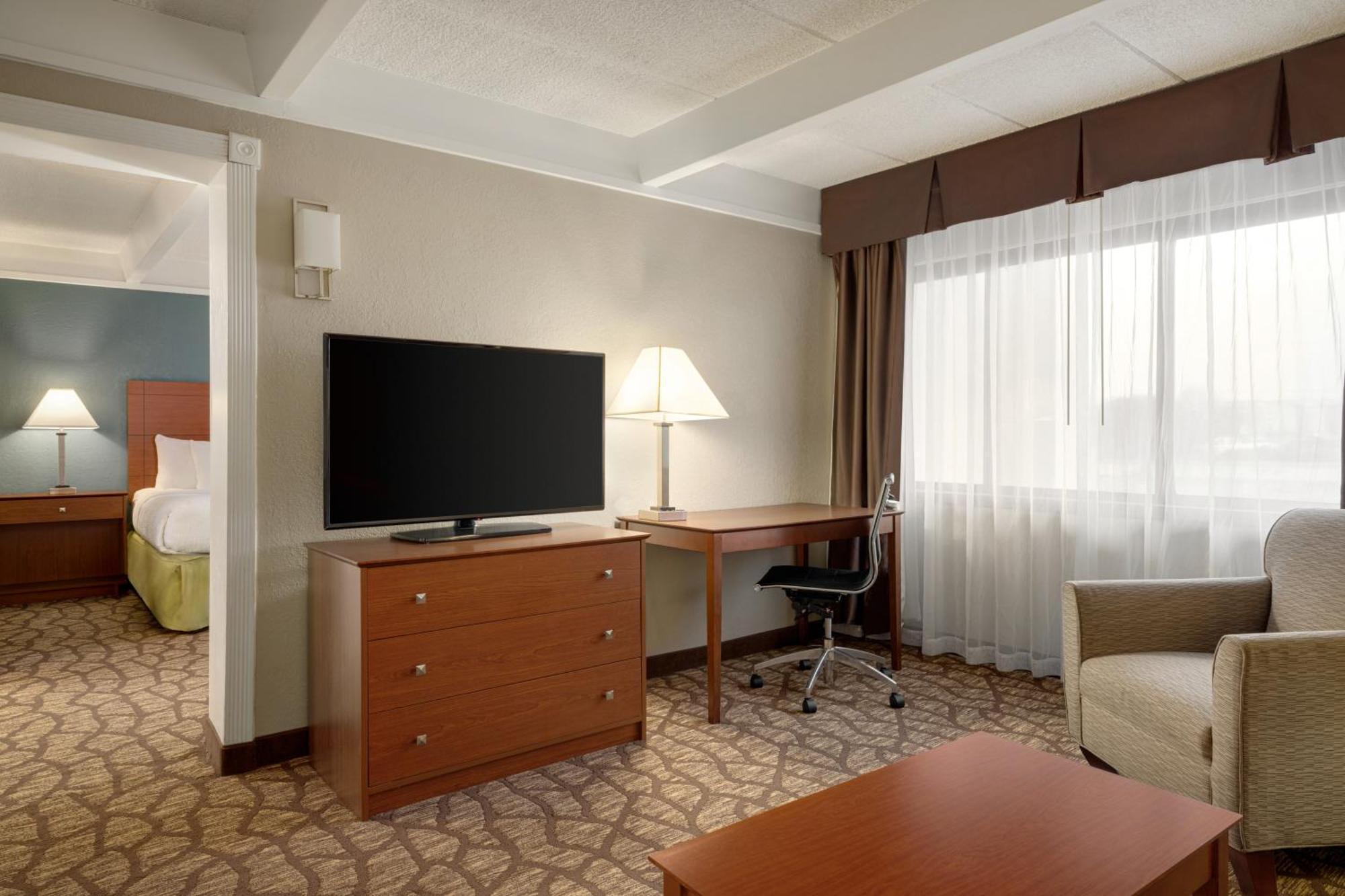 Cascade Americinn By Wyndham Grand Rapids Airport North מראה חיצוני תמונה